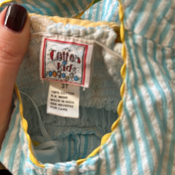 Cotton kids size 3t pineapple sundress - Picture 3 of 4